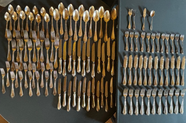 Schitterende en zeldzame 112-delige verzilverde bestekset voor 12 pers. Orfèvrerie Wiskemann Brussel - Magnificent 112-piece silver-plated cutlery set for 12 p. Orfèvrerie Wiskemann Brussels