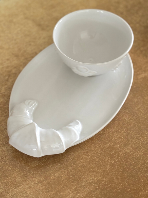 Ontbijtset van keramiek 'croissant' - Ceramic breakfast set 'croissant'