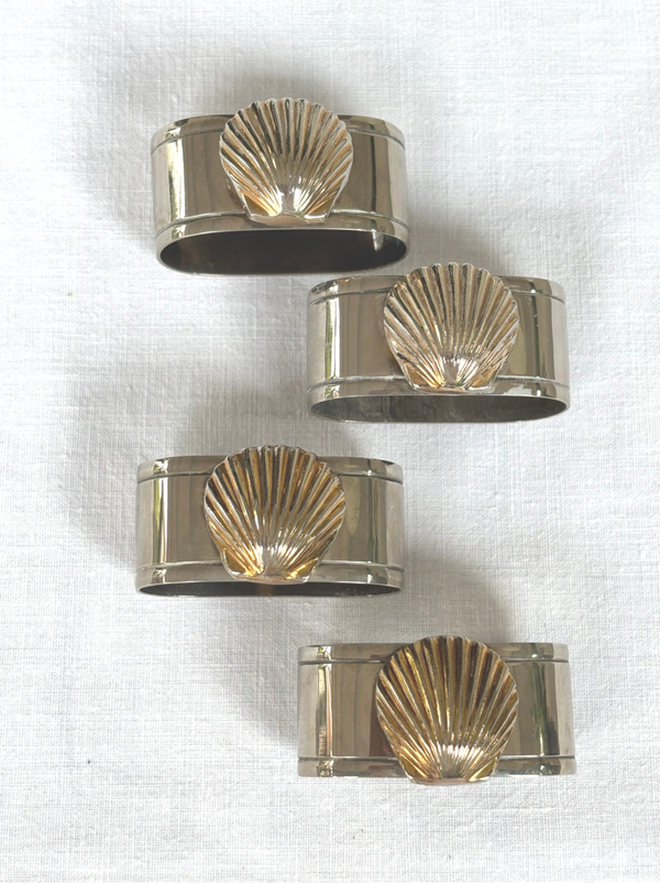 4 Verzilverde servetringen 'schelp' - 4 Silver-plated napkin rings 'shell'