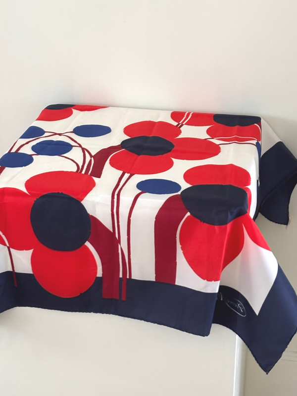 Kleurrijke vintage shawl van Pierre Nicolas - Colourful vintage scarf by Pierre Nicolas