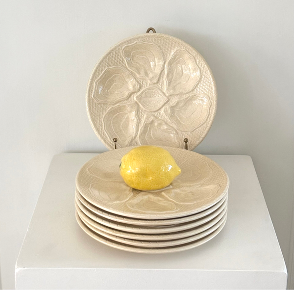 Set van 7 oesterborden - Set of 7 oyster plates