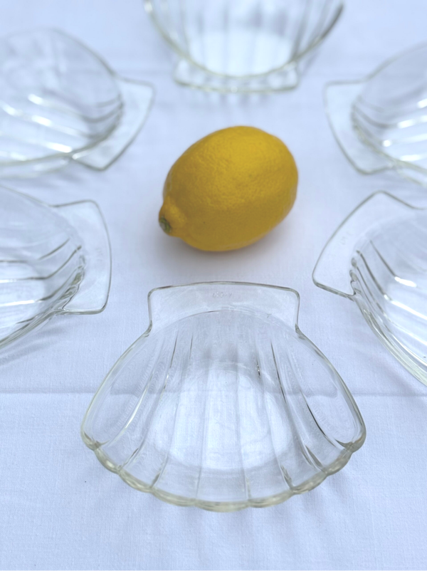 6 Glazen schaaltjes St. Jacobsschelp Pyrex France - 6 Glass shell-shaped dishes by Pyrax France