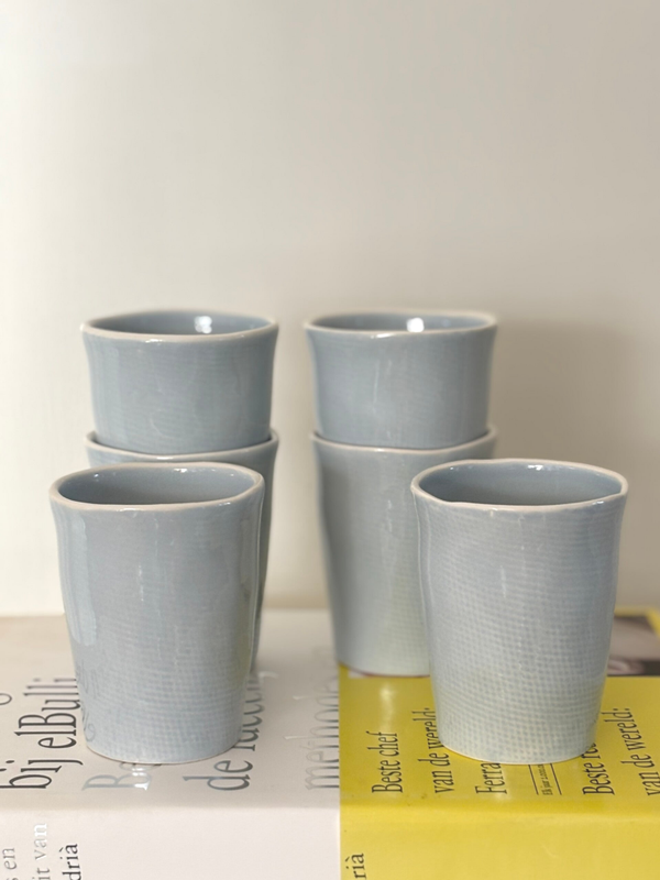 6 Stijlvolle koffiebekers - 6 Elegant coffee mugs