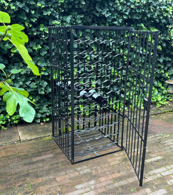 Grote metalen wijnkluis - Large metal wine safe