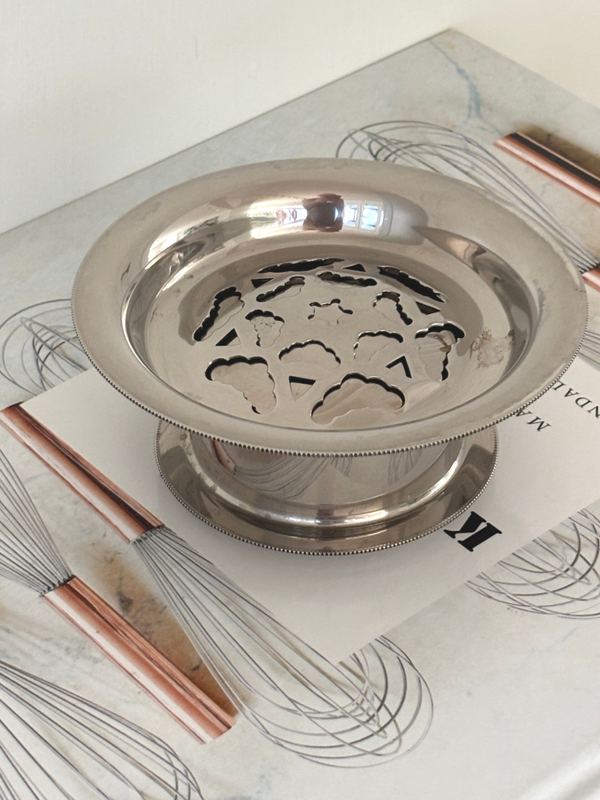 Verzilverde boterpers - Silver-plated butter press