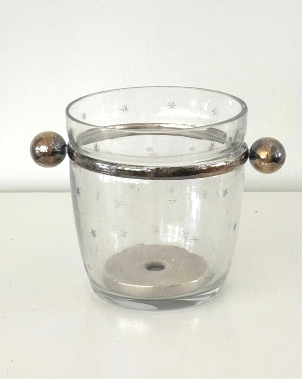 Elegante ijsemmer met verzilverde handgrepen en sterretjesmotief - Elegant ice bucket with silver-plated handles cut star motif