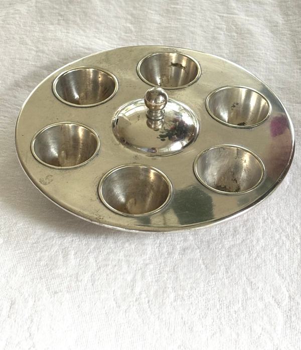 Verzilverde eierhouder - Silver-plated egg holder