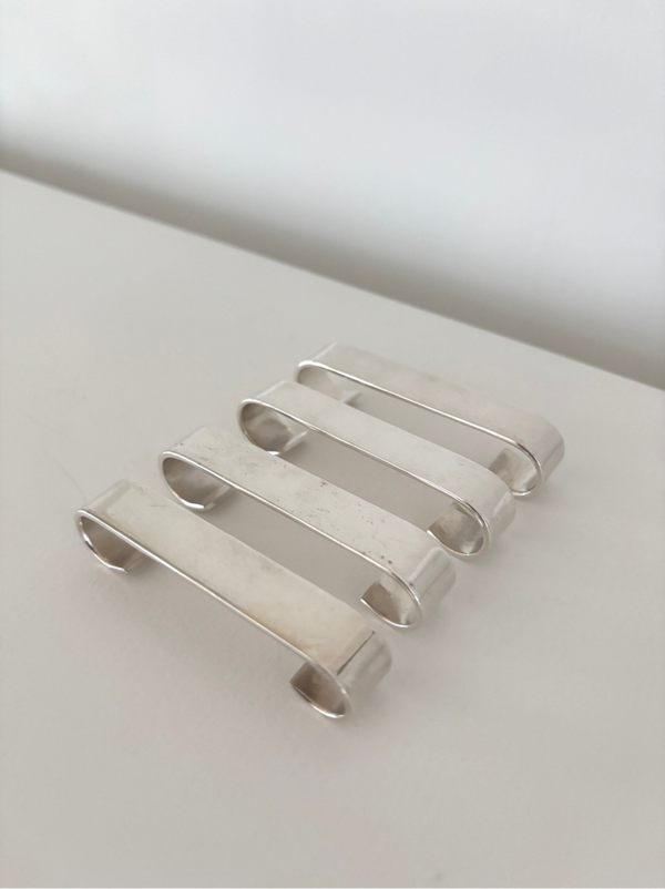 Verzilverde messenleggers Keltum - Silver-plated knife rests Keltum