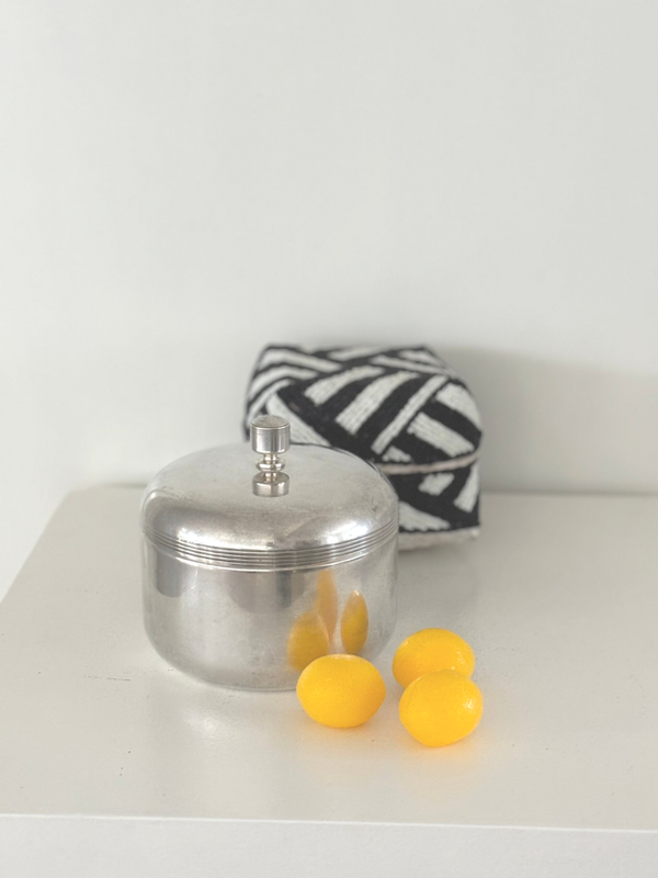 Verzilverde dekselpot/suikerpot van St. Hilaire Paris - Silver-plated lidded pot/sugar bowl by St. Hilaire Paris