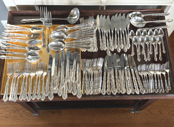 119-Delige verzilverde Franse bestekcassette - 119-piece silver-plated French cutlery set