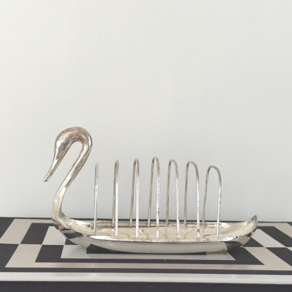 Verzilverd toastrekje in de vorm van een zwaan - Silver-plated swan-shaped toast rack