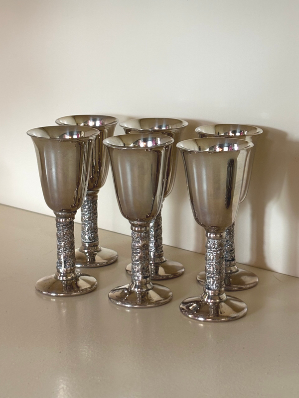 6 Verzilverde kleine coupes - 6 Silver-plated small coupes