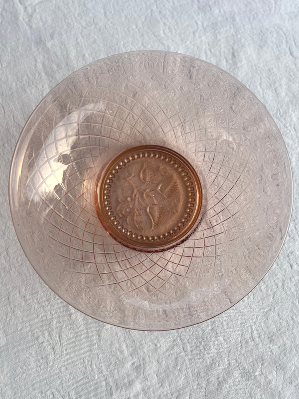 Roze schaal van persglas - Pink pressed glass bowl