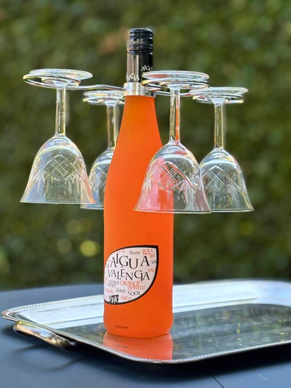 Stijlvolle glazenhouder & 4 prachtig geslepen glazen - Elegant bottle-neck glass holder & 4 beautifully cut crystal glasses