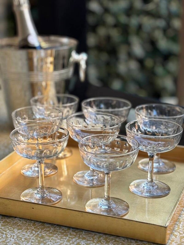 8 Klassieke Champagnecoupes - 8 classic Champagne coupes