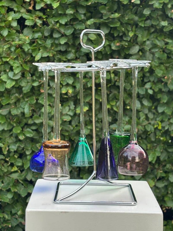 Metalen houder met zes aperitiefglaasjes - Metal holder with six colourful aperitif glasses