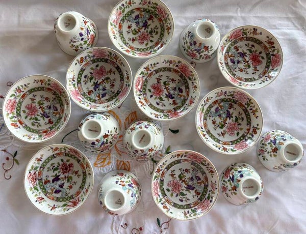 Prachtige antieke theeset van Mosa Maastricht 'Famille Rose' - Beautiful antique Mosa Maastricht tea set  'Famille Rose'