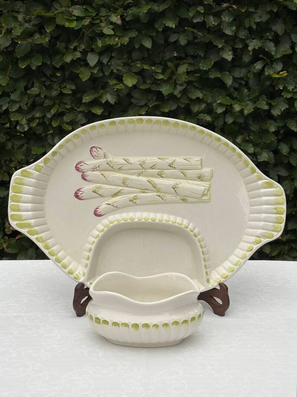 Prachtige keramieken aspergeschaal met aparte sauskom - Beautiful ceramic asparagus serving dish with a matching separate sauce bowl