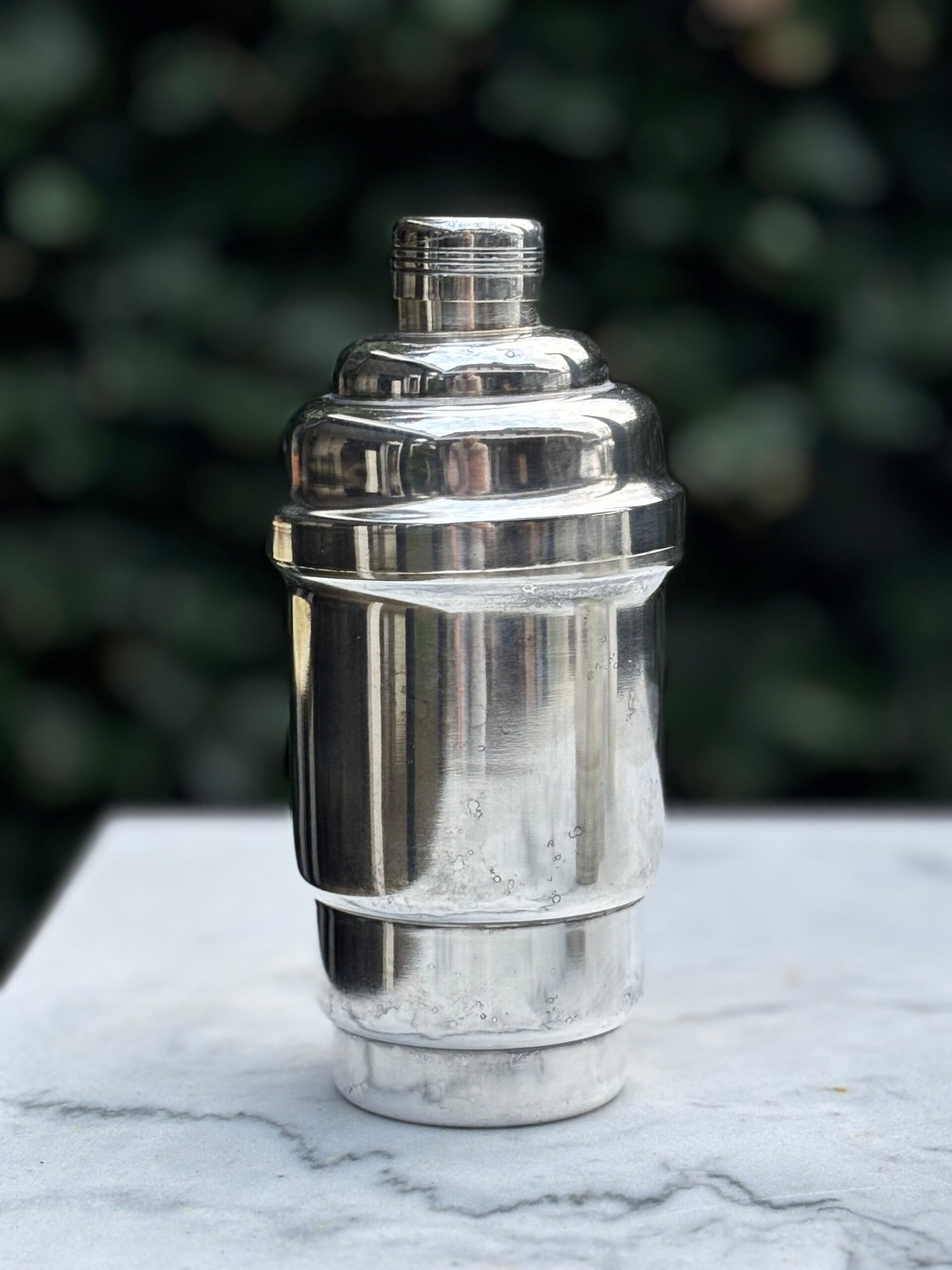 Antieke verzilverde Franse Art Deco cocktailshaker - Antique silver-plated French Art Deco cocktail shaker