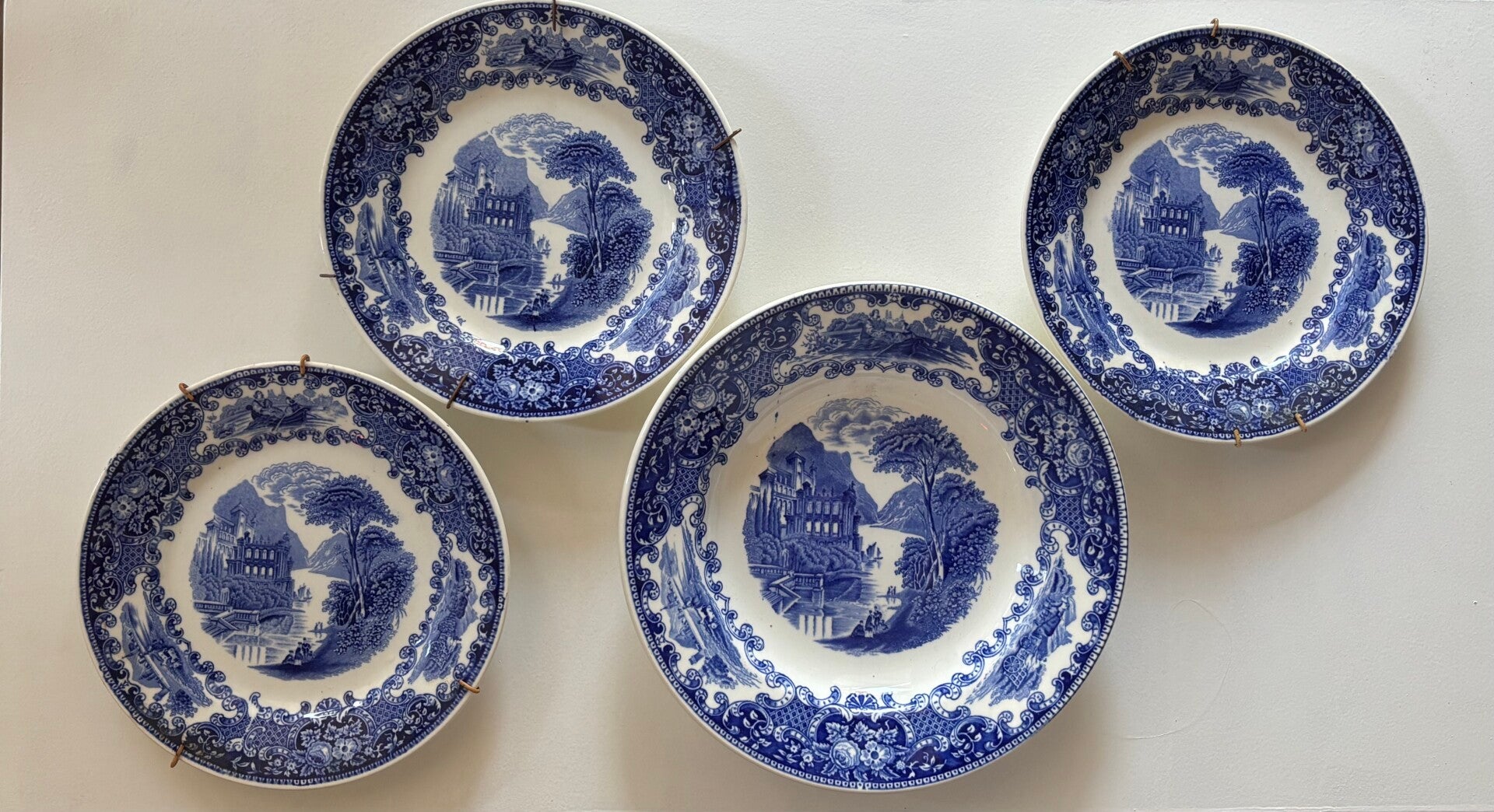 4 (Wand)Borden Castillo Old England Royal Sphinx Maastricht Petrus Regout - 4 (Wall) Plates Castillo Old England Royal Sphinx Maastricht Petrus Regout