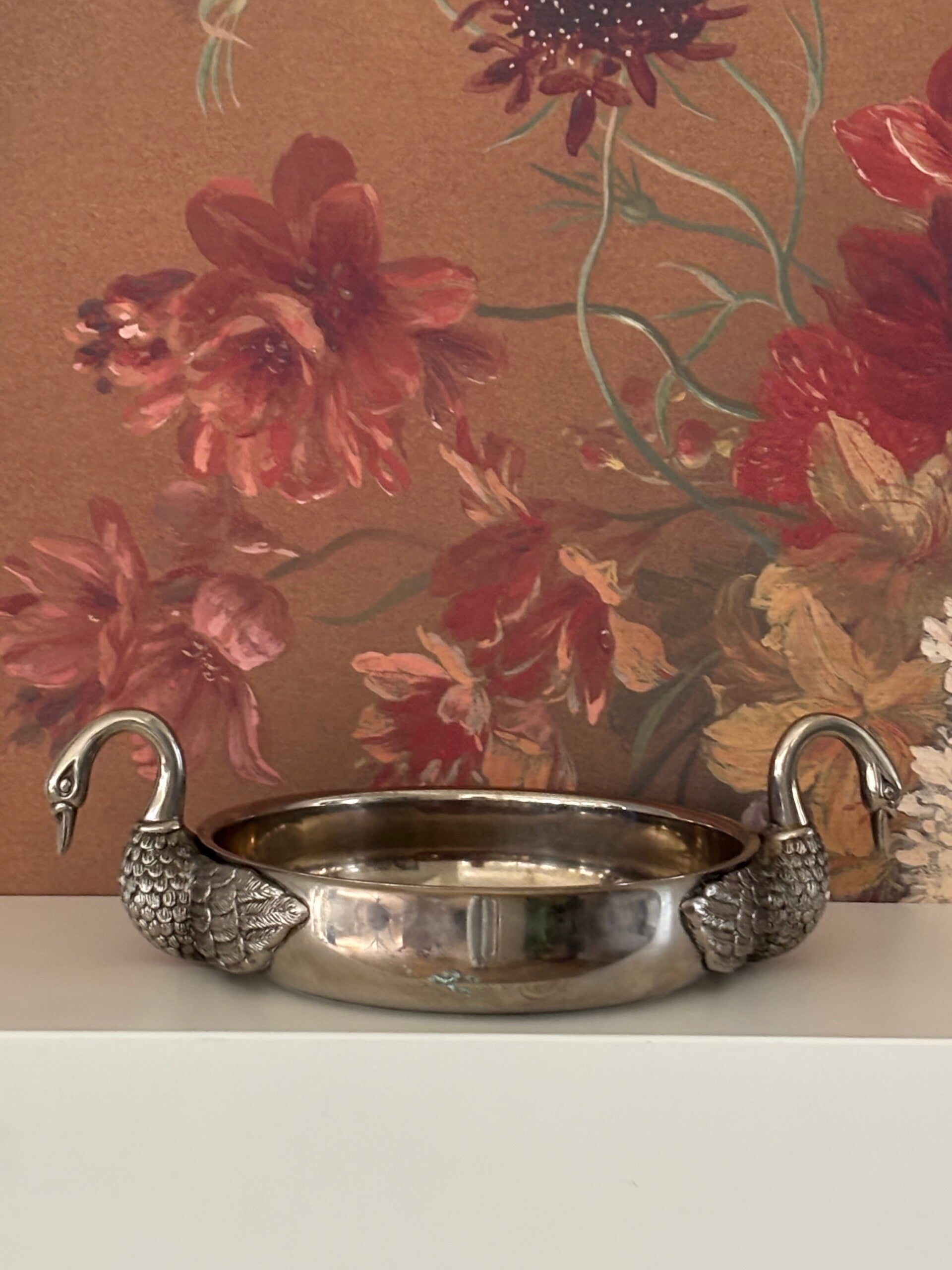 Elegant schaaltje 'zwanen' - Elegant dish 'swans'