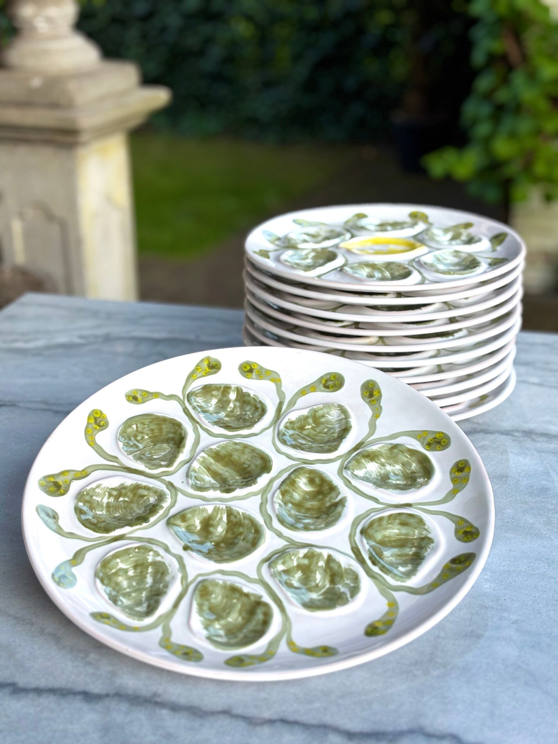 10 Franse oesterborden & groot serveerbord Belon France - 10 French oyster plates & serving platter