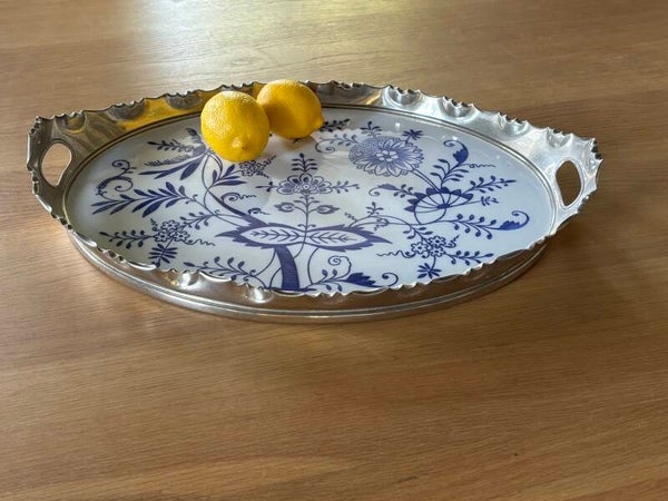 Ovaal porseleinen dienblad van Hutschenreuther - Oval porcelain serving tray by Hutschenreuther