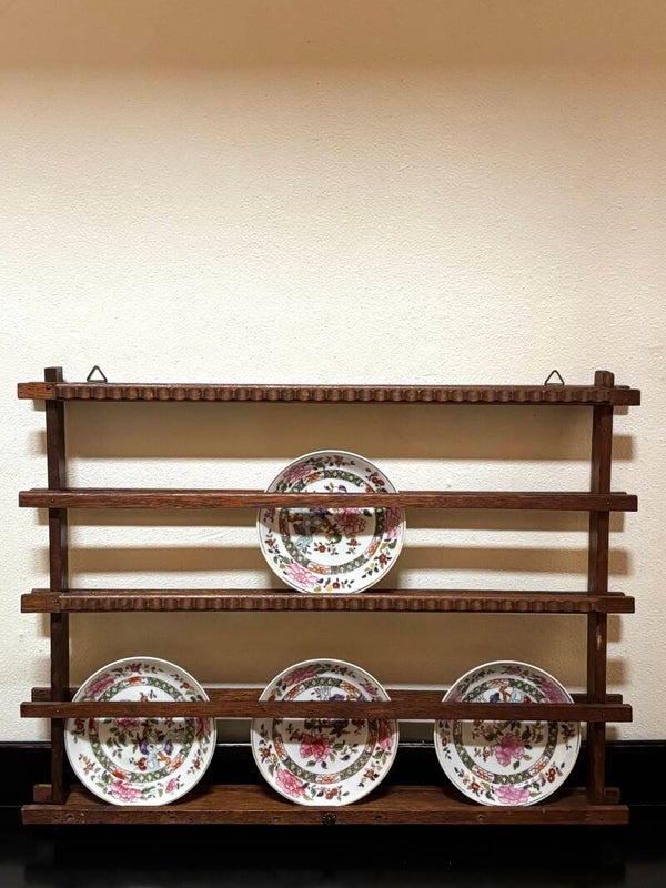 Houten bordenrek - Wooden plate rack