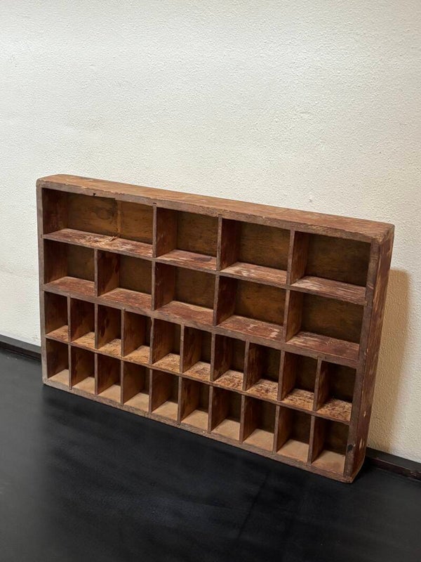 Houten letterbak - Wooden display case