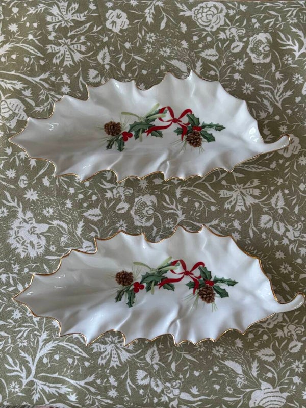 2 Porseleinen schaaltjes Les Floralies Porcelaine de Limoges - 2 Porcelain dishes Les Floralies Porcelaine de Limoges