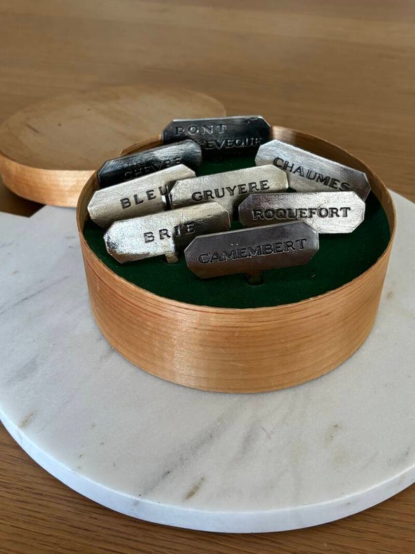 Set van 8 charmante kaas naambordjes - Set of 8 charming cheese name tags