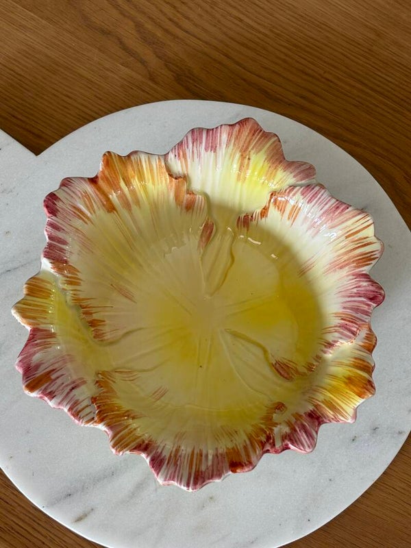 Sfeervolle kom in de vorm van een bloem - Beautiful flower-shaped bowl