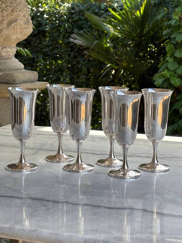 6 Verzilverde hoge Champagnecoupes - 6 Silver-plated tall Champagne coupes