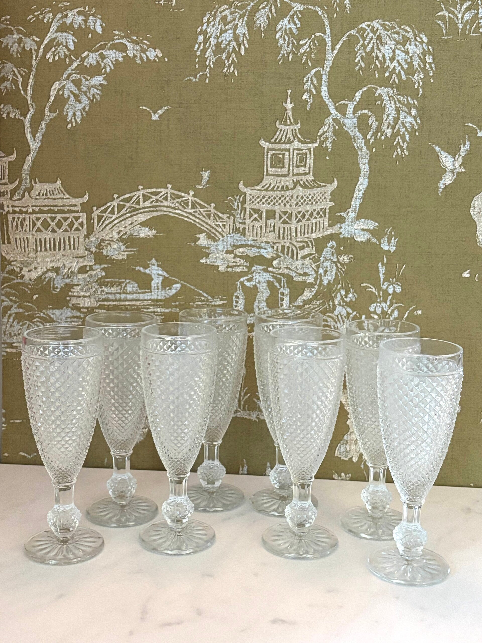 8 Feestelijke champagneflutes - 8 Festive champagne flutes