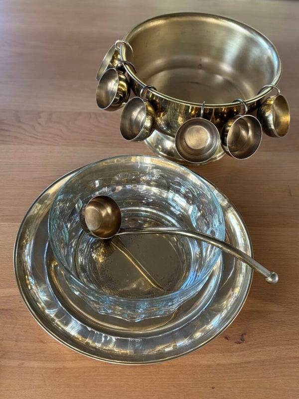Mid-Century punchbowl set by Arcoroc France