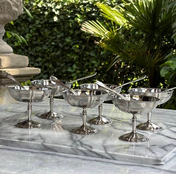 Set van 6 dessertcoupes & lepels - Set of 6 dessert coupes & spoons
