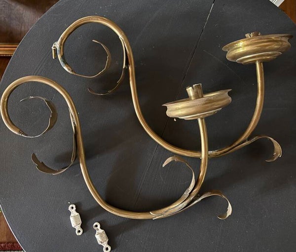 Prachtige set van twee grote antieke koperen muurkandelaren - Beautiful set of two large antique copper wall sconces