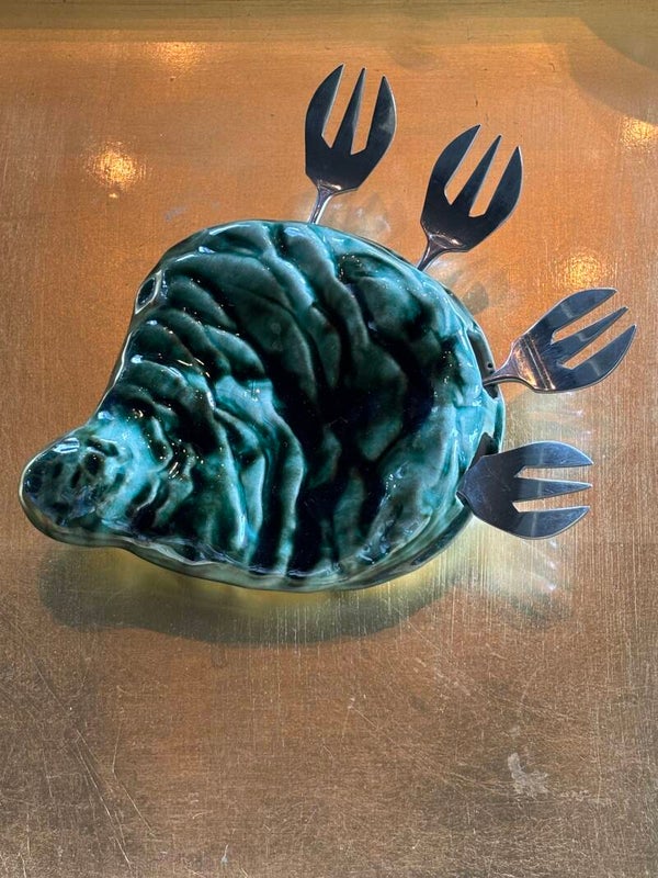 Keramieken oester & 4 oestervorkjes - Ceramic oyster server & 4 oyster forks