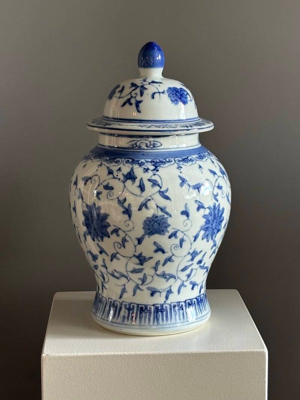 Dekselpot van keramiek - Ceramic lidded jar
