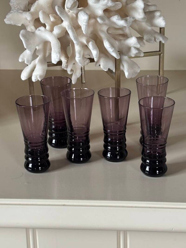 6 Oude handgeblazen likeurglaasjes - 6 Antique hand-blown liqueur glasses