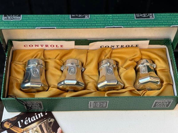 Stijlvolle set van 4 tinnen zoutvaatjes Etains du Manoir -  4 Pewter salt cellars by Etains du Manoir