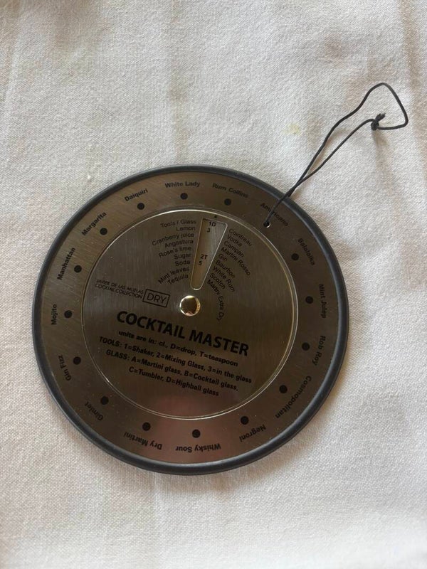 Cocktailmaster met geïntegreerde receptenwijzer - Cocktailmaster featuring a built-in recipe guide