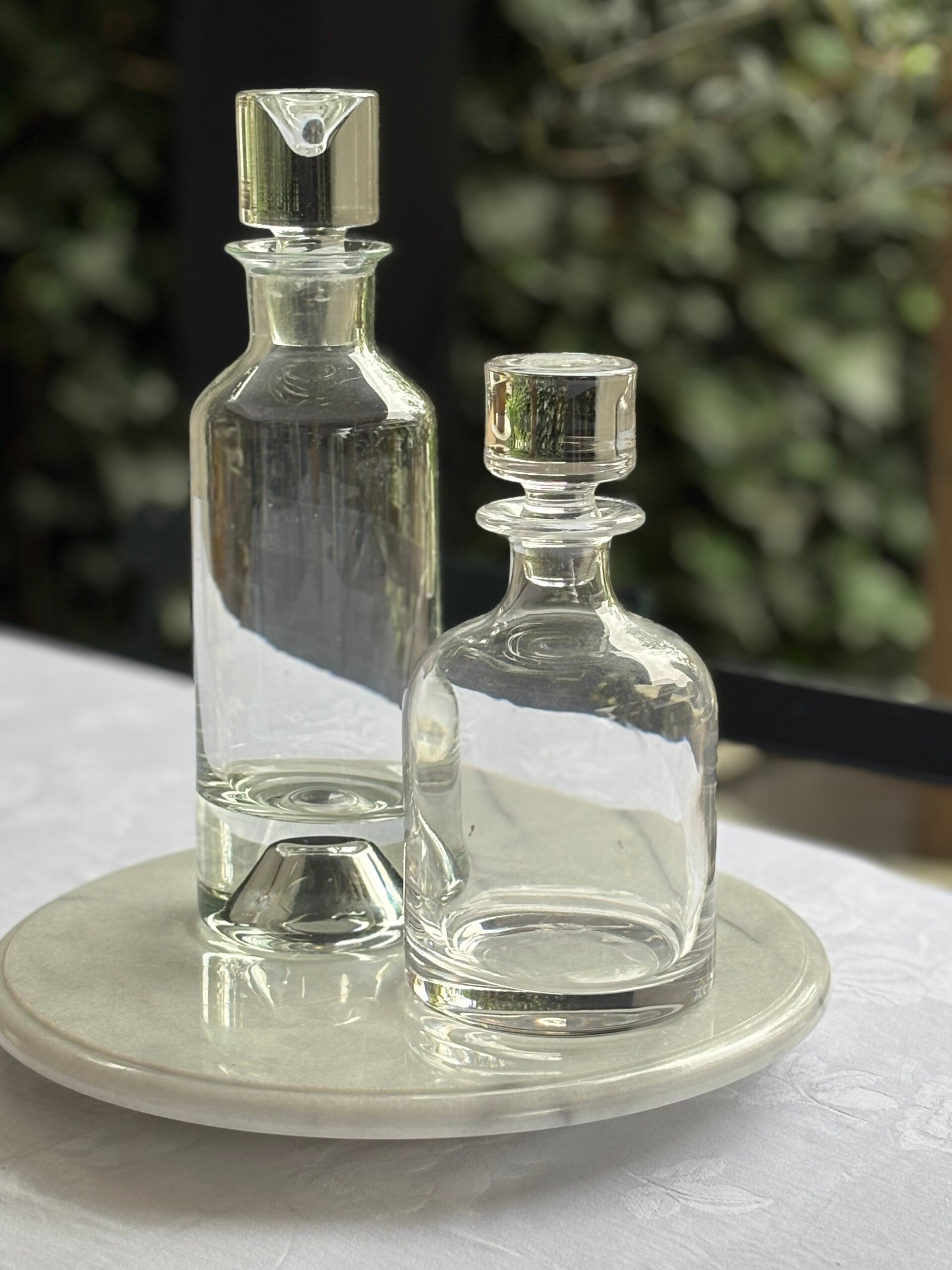 Set van 2 glazen wijnkaraffen - Set of 2 glass wine decanters