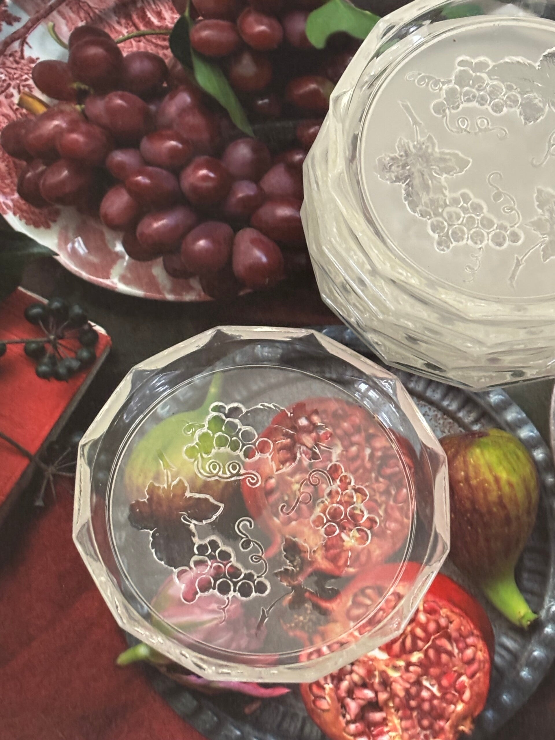 Set van 6 glazen schaaltjes met druivenrank decor - Set of 6 glass dishes with grapevine decoration