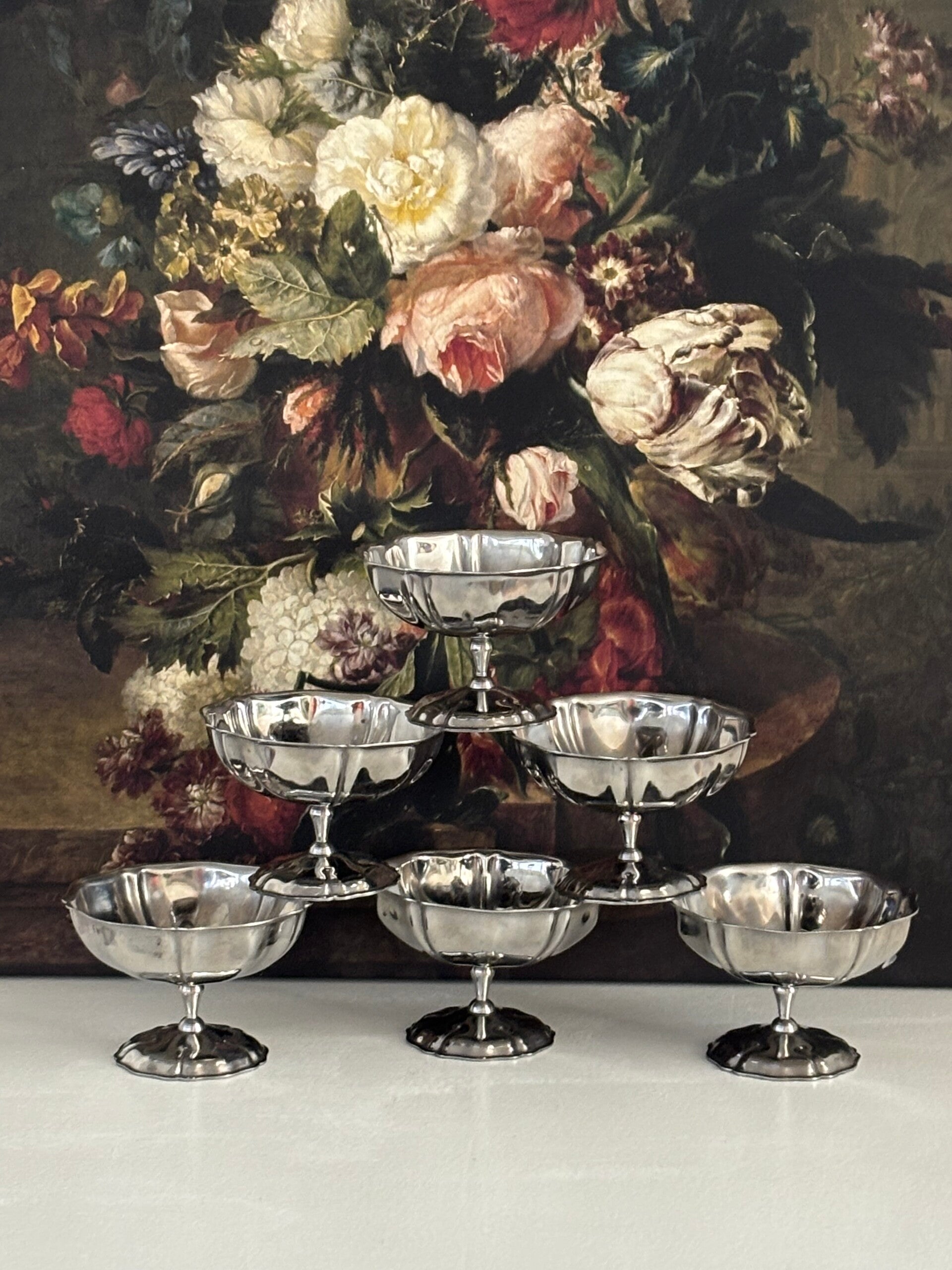 6 Elegante dessertcoupes - 6 Elegant dessert coupes