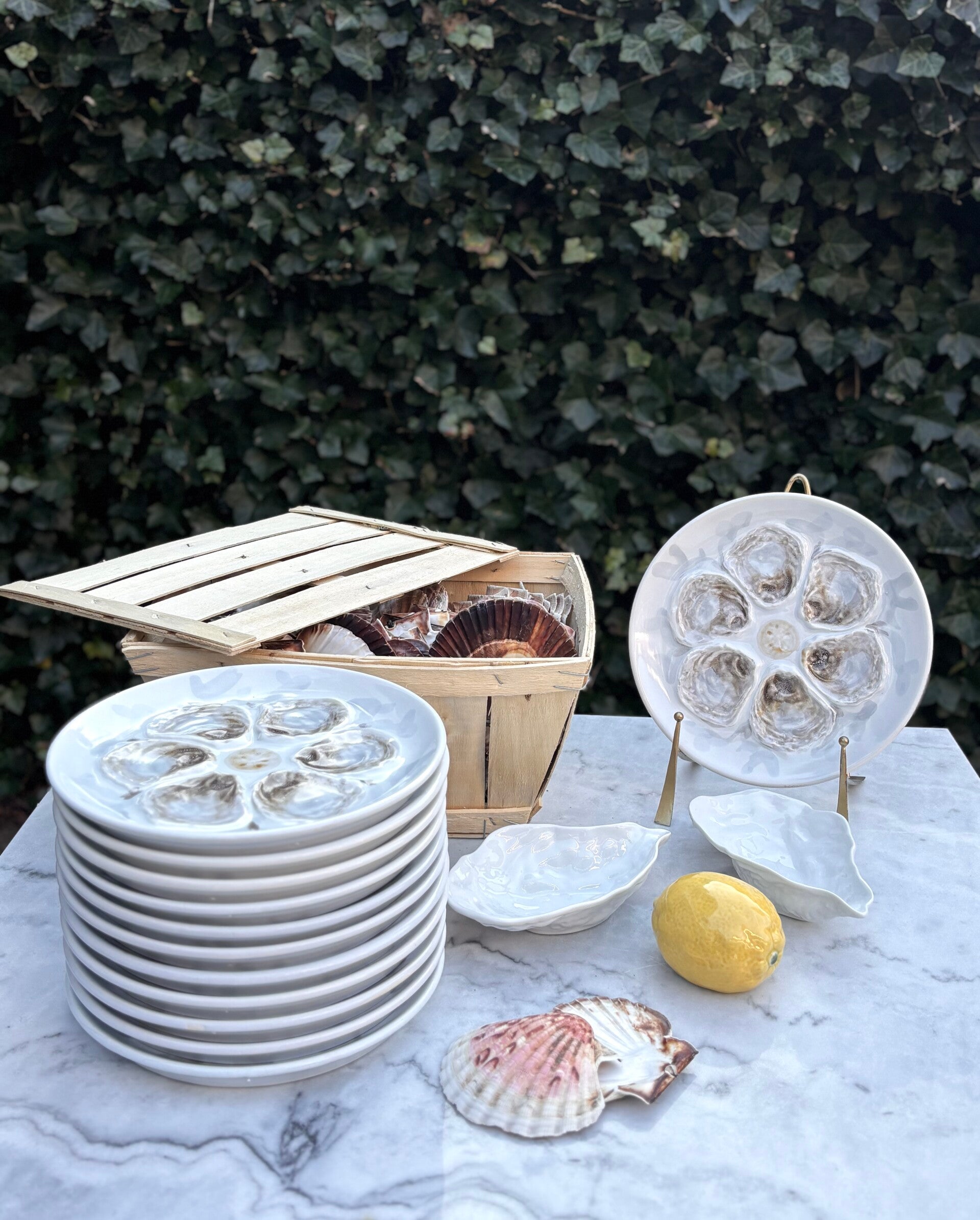 4 Franse oesterborden Saint Amand - 4 French oyster plates by Saint Amand