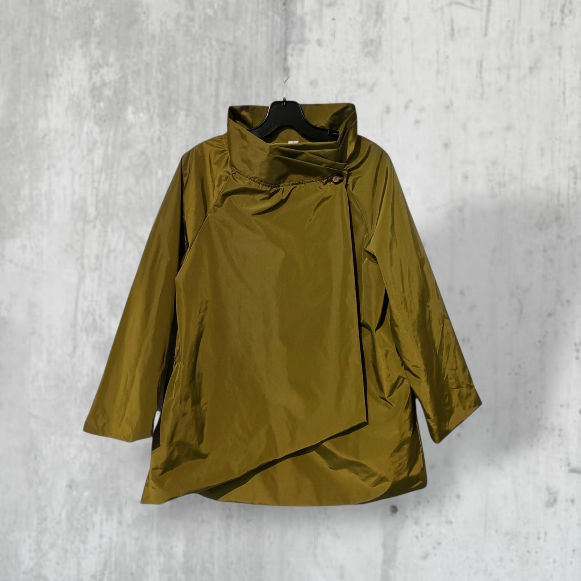 Taft Jacke "Ikuto" mit Stehkragen und seitlichem Knopf in pistazie