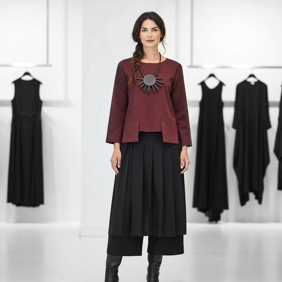 Hosenrock mit Gummibund und abknöpfbarer Schürze in schwarz