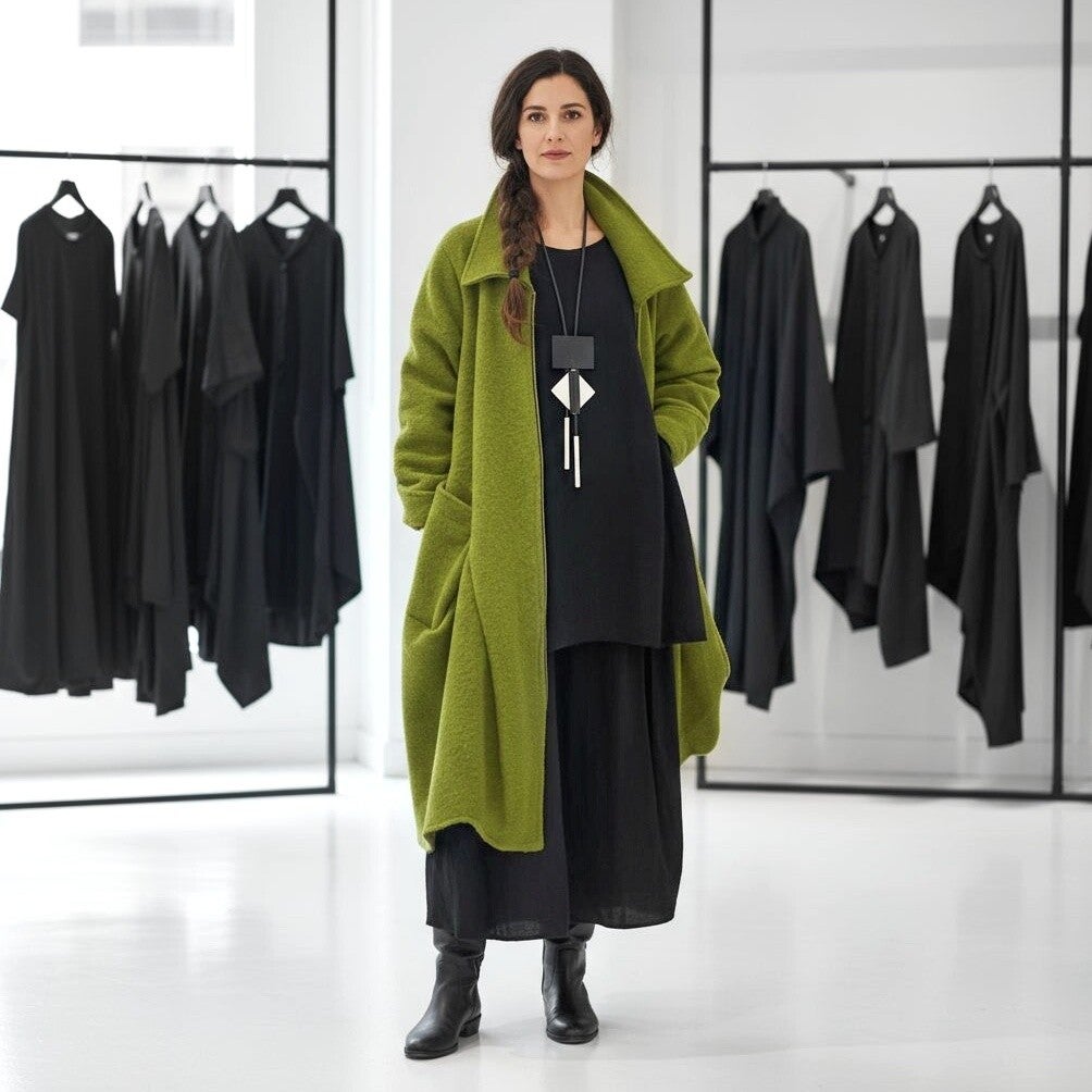 Winter Mantel in Tulpenform, mit Innenfutter in apfelgrün