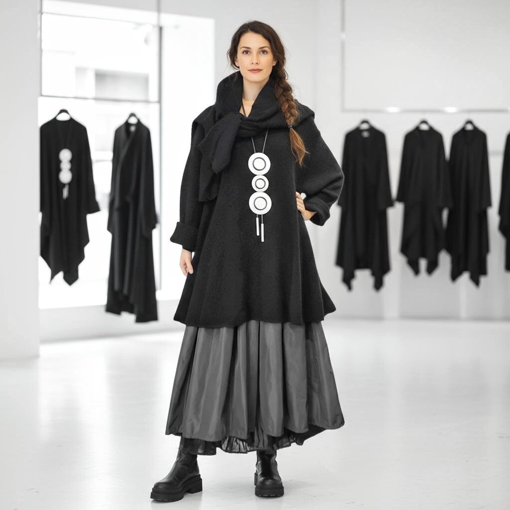 Bouclé-Strick Pulli in gemütlicher A-Linie in schwarz